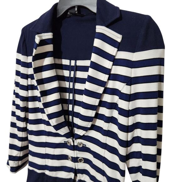 White House Black Market Blazer Size 6 White Blue Navy Striped  Front Buttons. - Picture 2 of 10